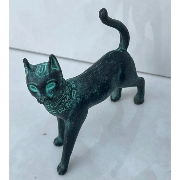 Lot of 7 Collection of Cat Figurines Statue Animals Hand Carved Decor - Picture 6 of 16